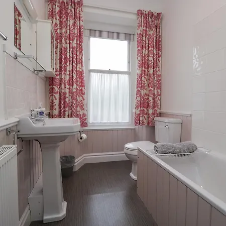 Casa de Férias Robin's Retreat *